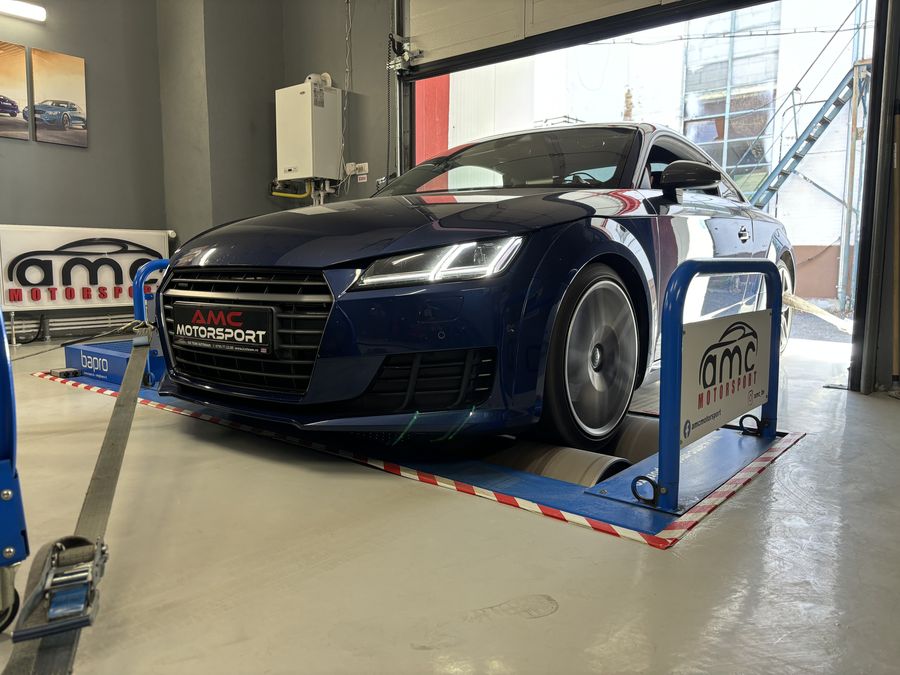 Blue Audi TT on the dyno