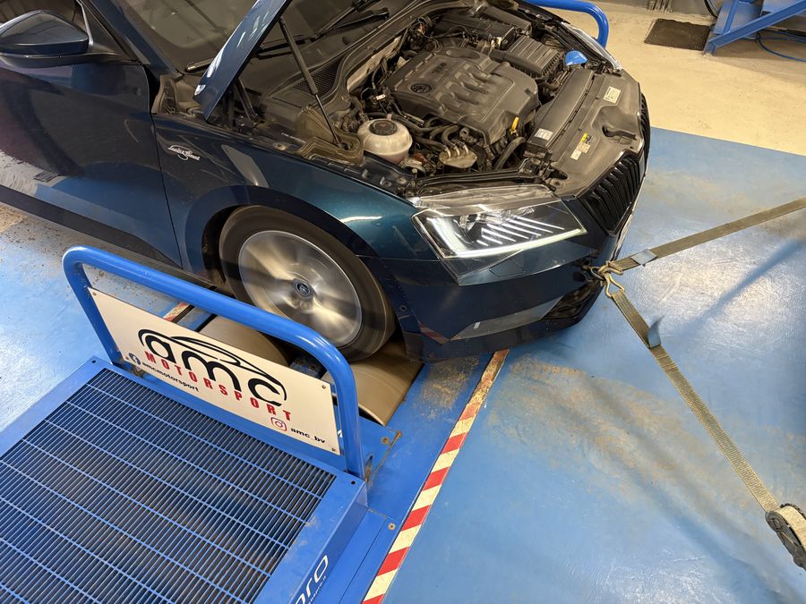 Skoda Superb with the bonnet open on the dyno
