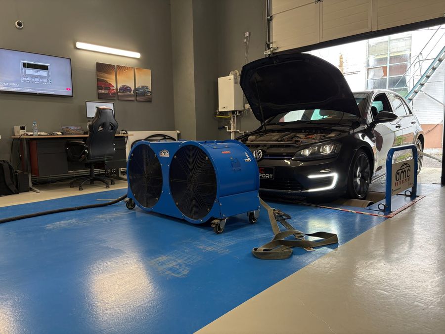 The Bapro dyno in the AMC Motorsport workshop in Brasov